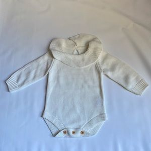White baby knit onesie NWOT Size 9-12 months